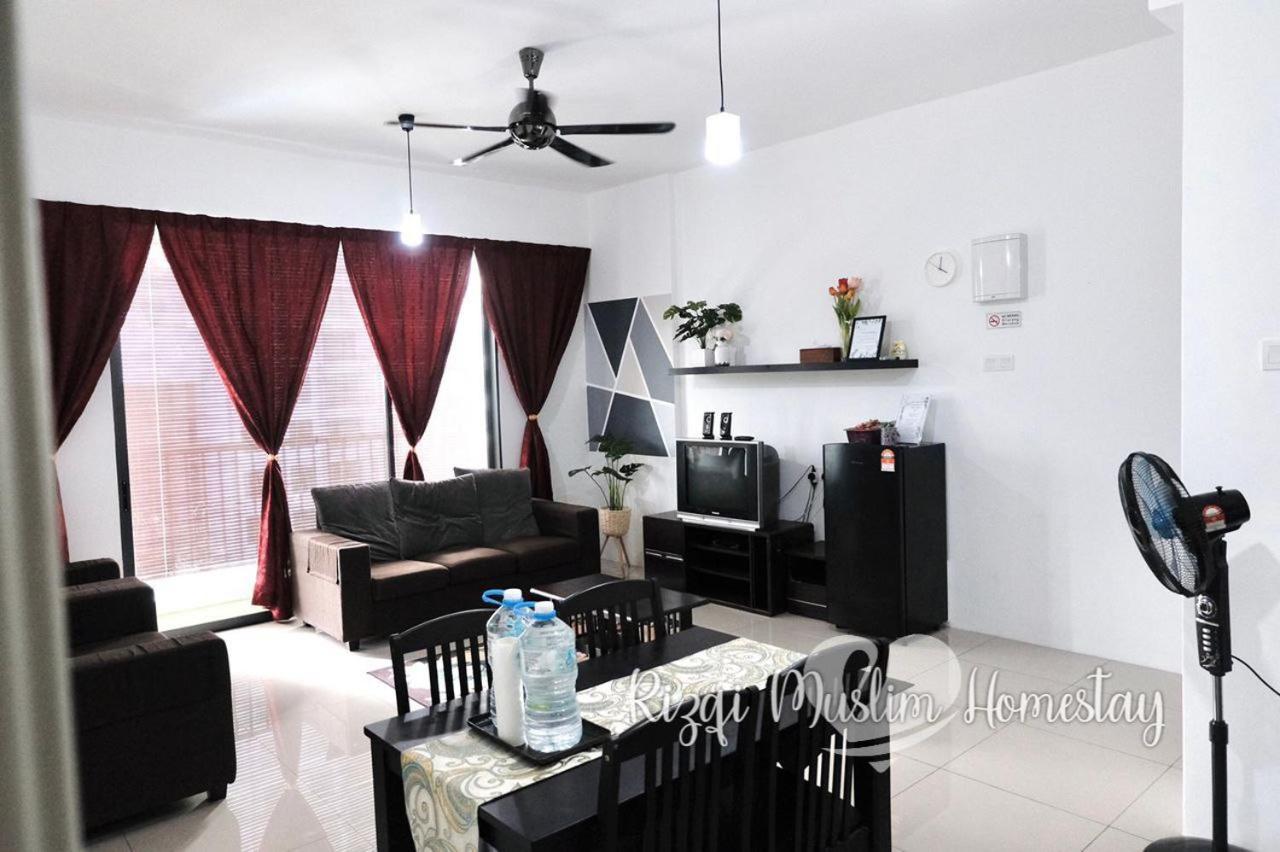 Rizqi Muslim Homestay Meru Casa Kayangan Ipoh Extérieur photo